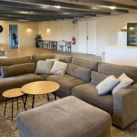 6 Bedroom Gorgeous In Vakantiehuis *